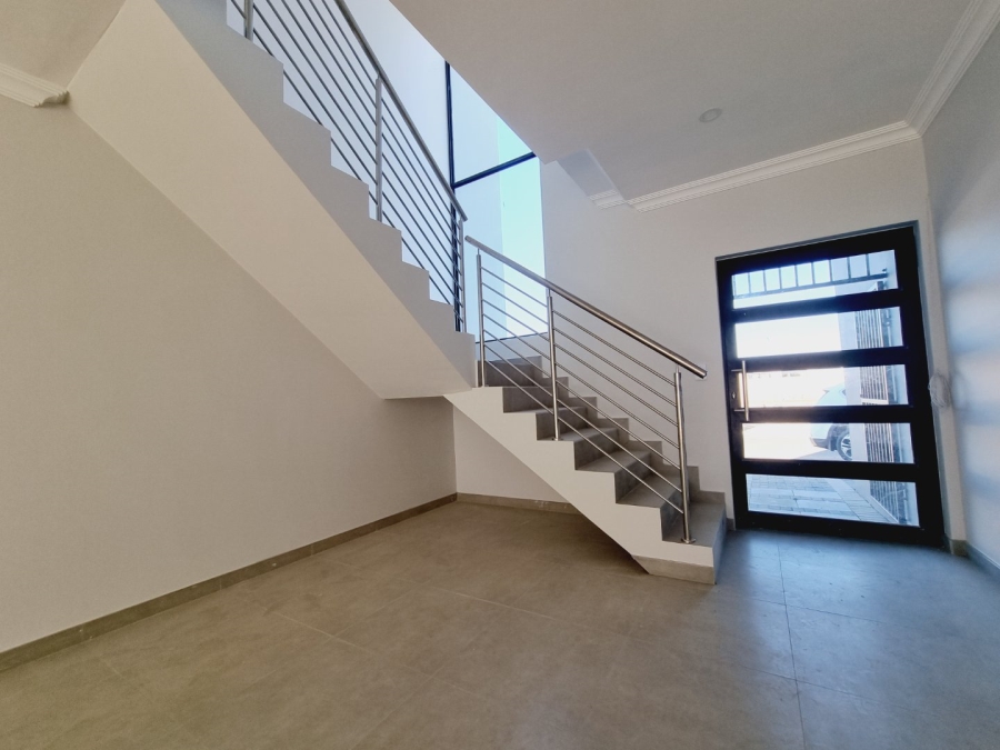 4 Bedroom Property for Sale in Sandown Western Cape